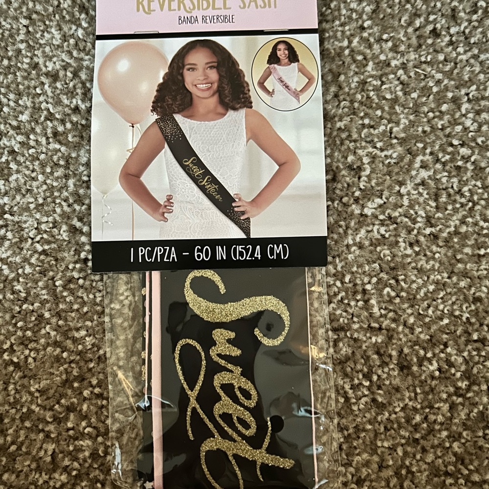 Sweet 16 party decor